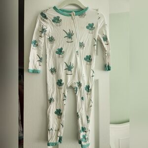 kyte baby zip romper 12-18